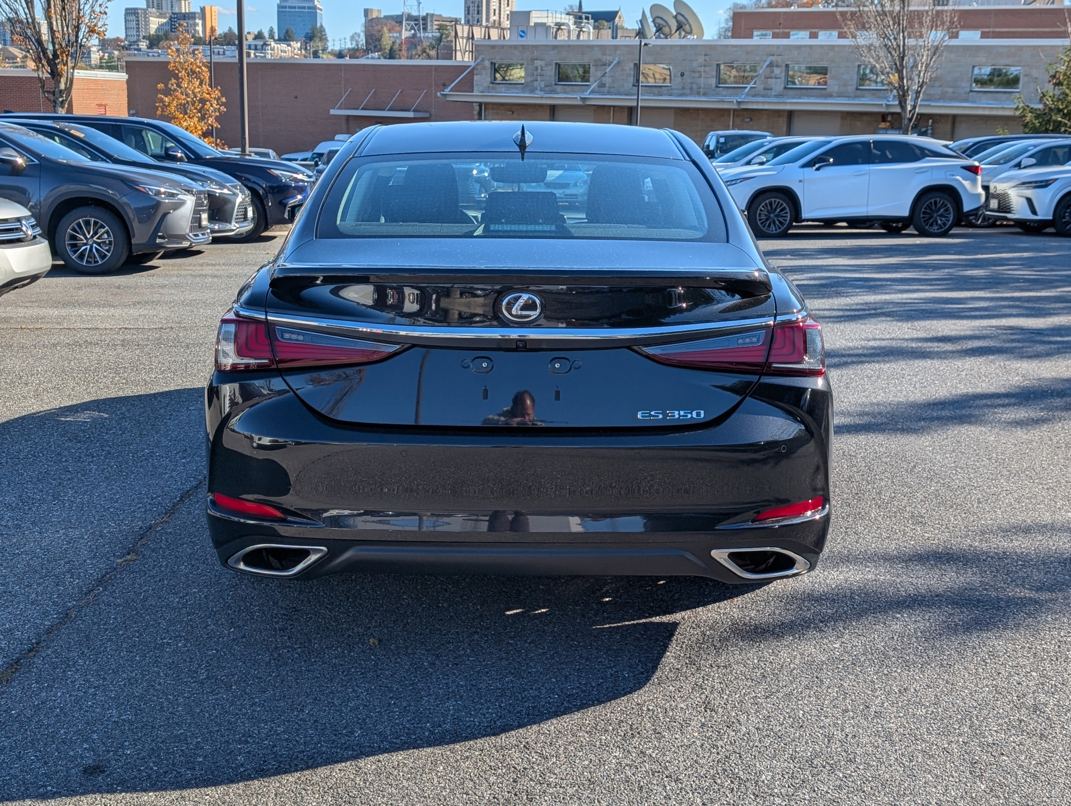 Certified 2024 Lexus ES 350 w/ Premium Package image 4