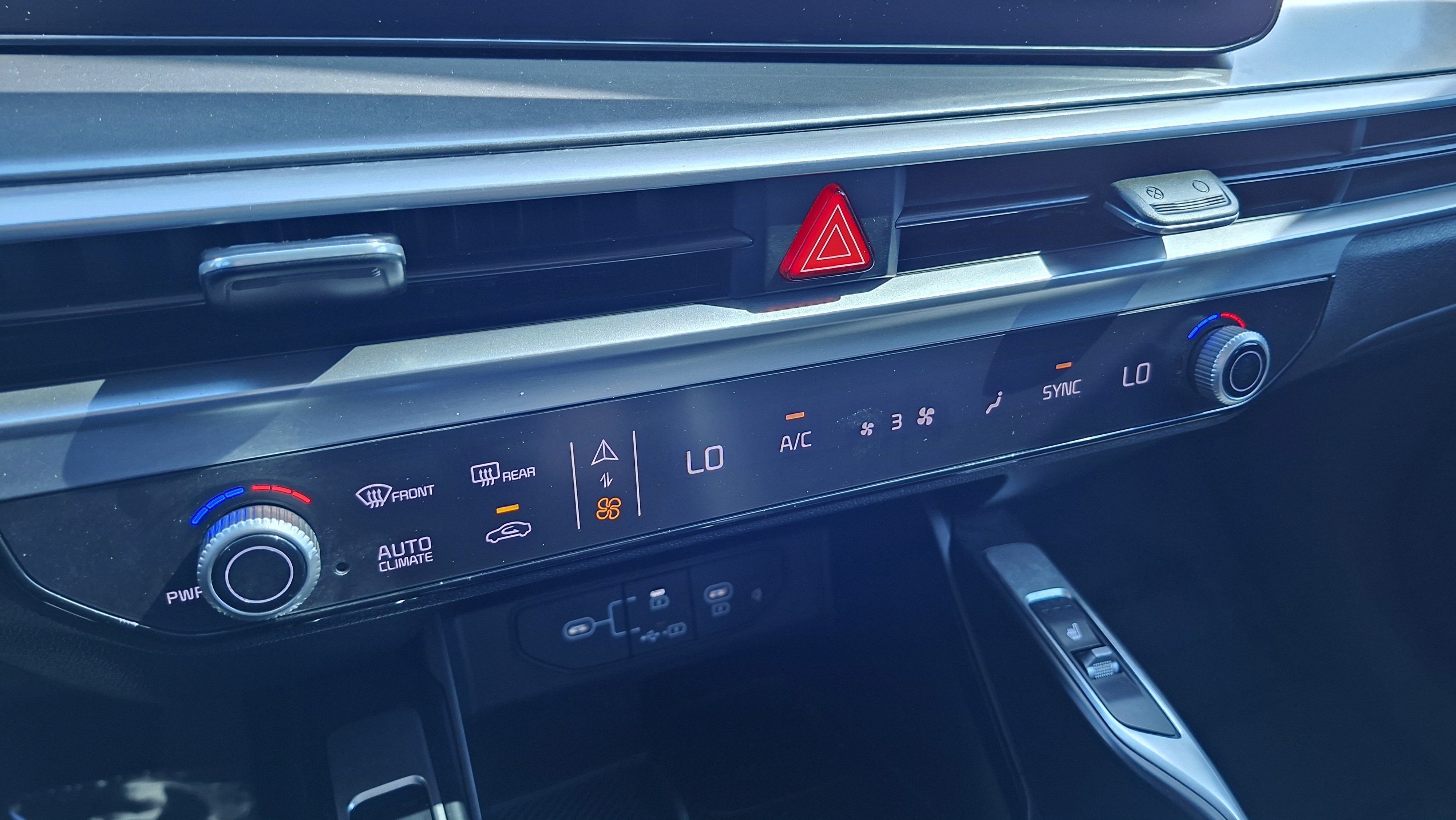 Used 2024 Kia Sorento S w/ Panoramic Sunroof Package image 15