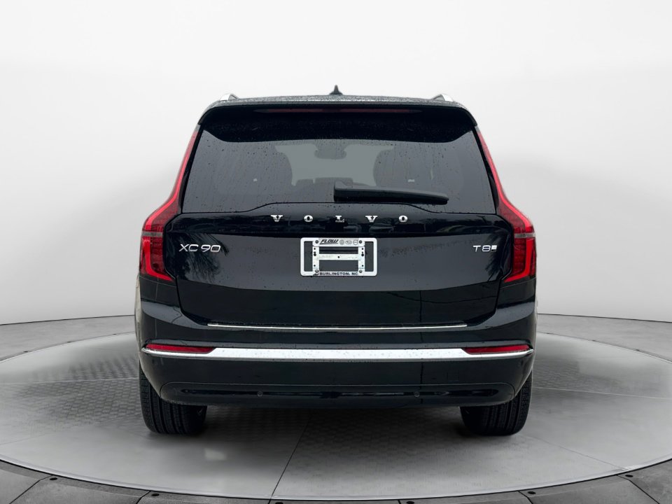 New 2026 Volvo XC90 T8 Plus w/ Protection Package Premier image 6