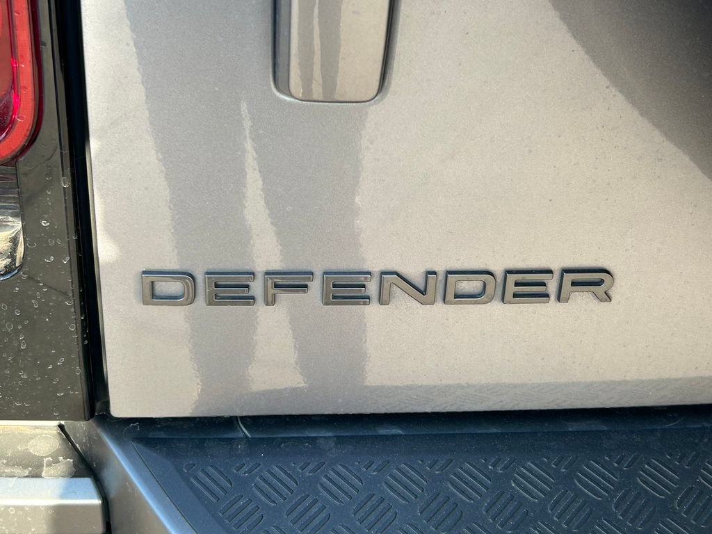 Used 2024 Land Rover Defender 130 Outbound AWD/4WD image 13