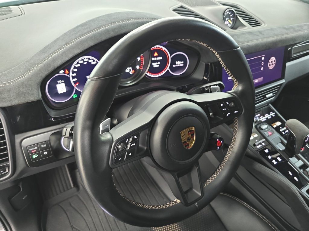 Certified 2023 Porsche Cayenne Turbo GT AWD/4WD image 4