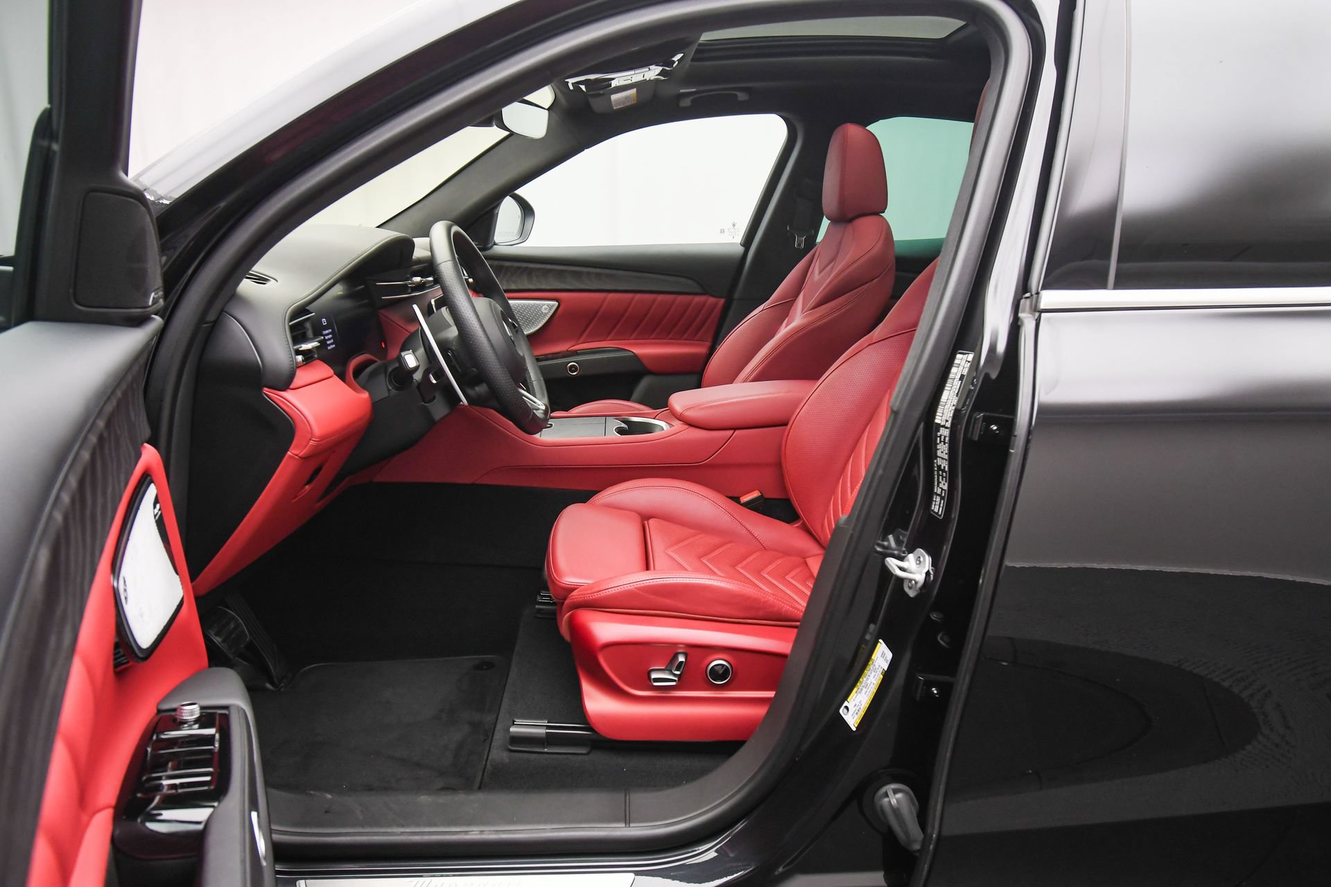 New 2025 Maserati Grecale GT AWD/4WD image 18