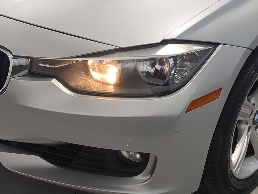Used 2013 BMW 328i xDrive Sedan AWD/4WD image 14