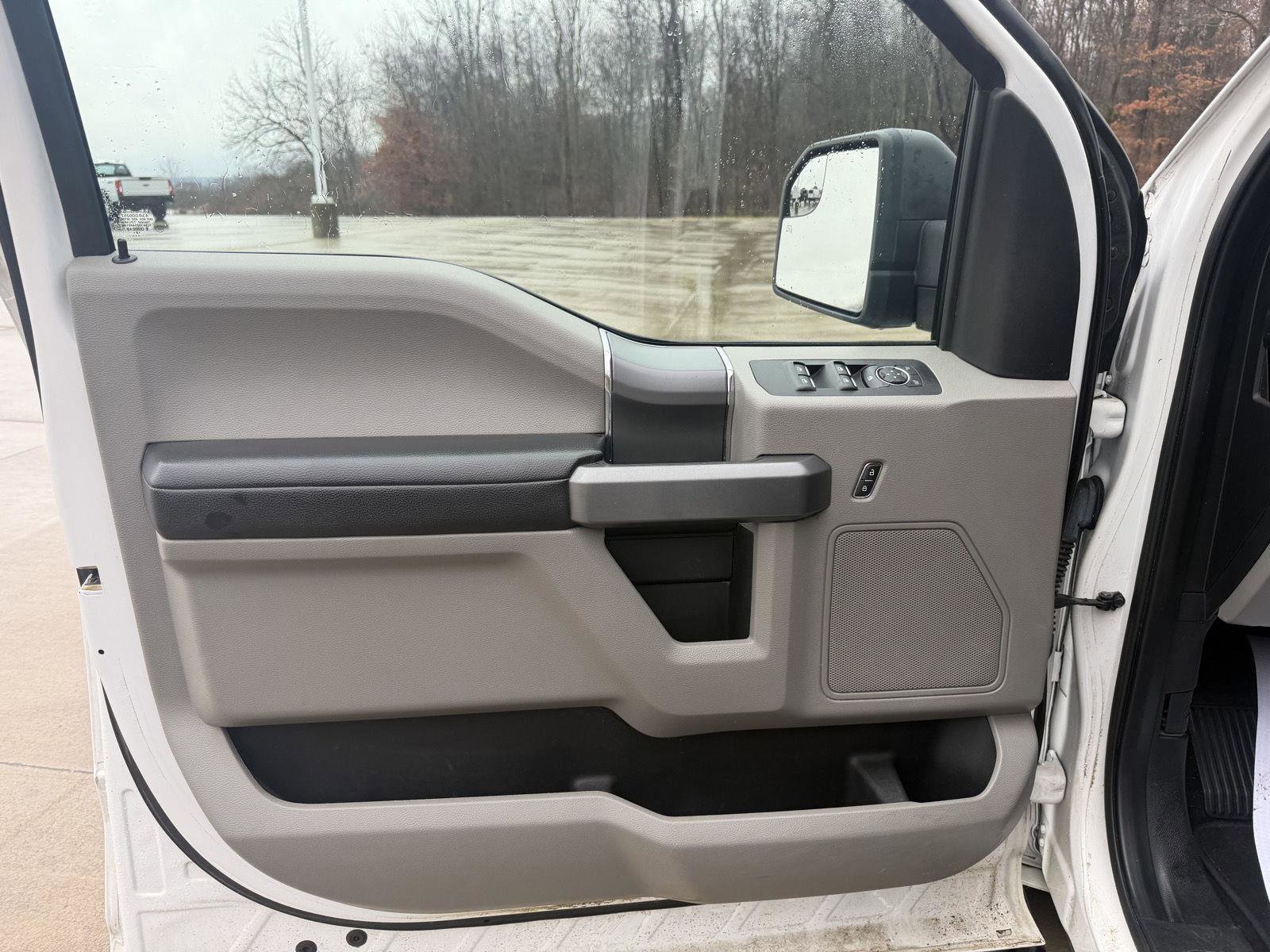 Used 2019 Ford F150 XLT w/ Equipment Group 302A Luxury image 12