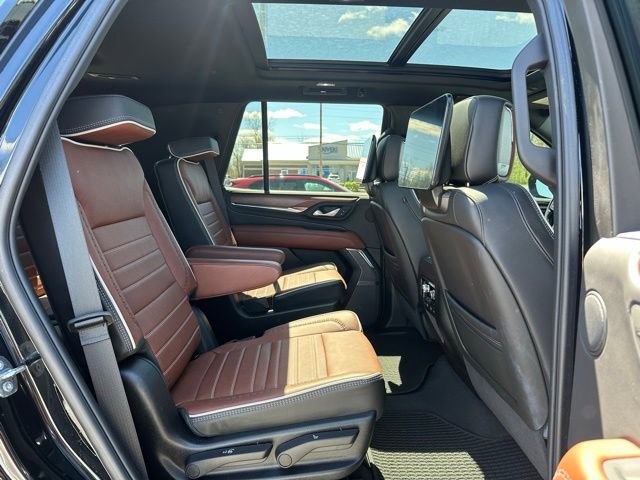 Used 2024 GMC Yukon Denali Ultimate AWD/4WD image 13