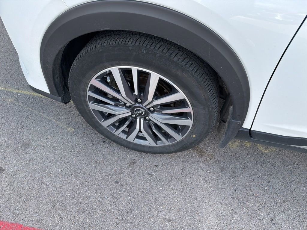 Used 2023 Nissan Kicks SR w/ SR Premium Package FWD image 25