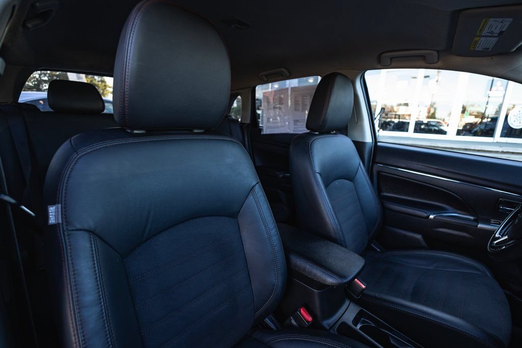 Used 2024 Mitsubishi Outlander Sport SE AWD/4WD image 29
