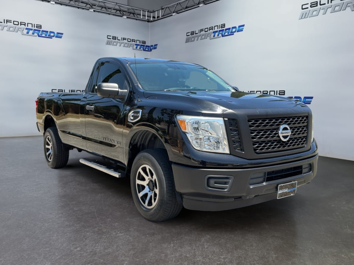Used 2017 Nissan Titan S RWD image 3