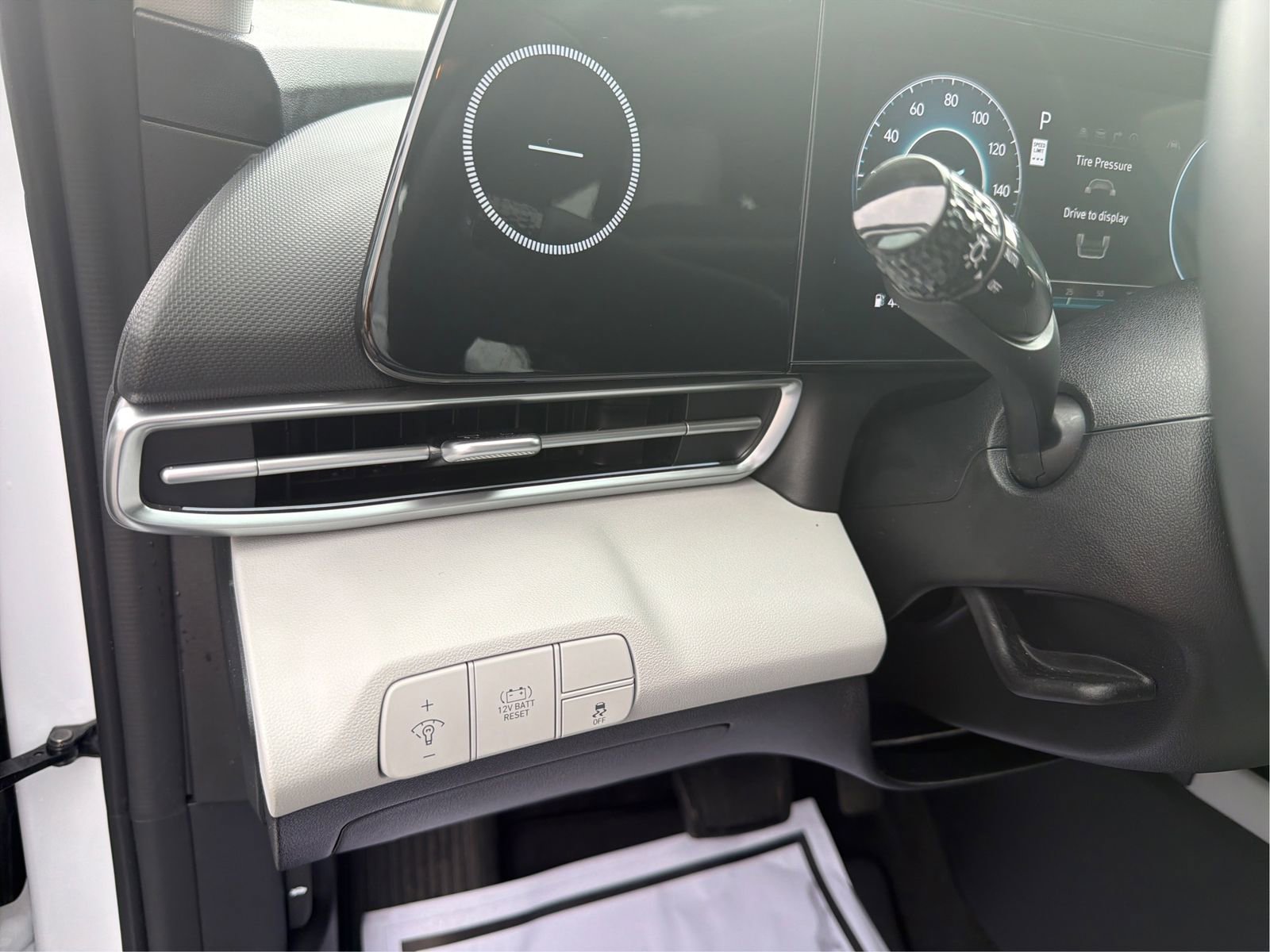 Certified 2025 Hyundai Elantra Limited image 20