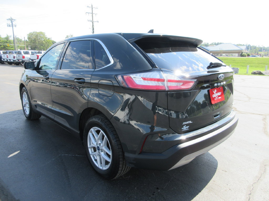 Used 2022 Ford Edge SEL w/ Convenience Package AWD/4WD image 10