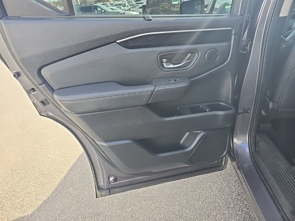 Used 2025 Honda Pilot EX-L image 23