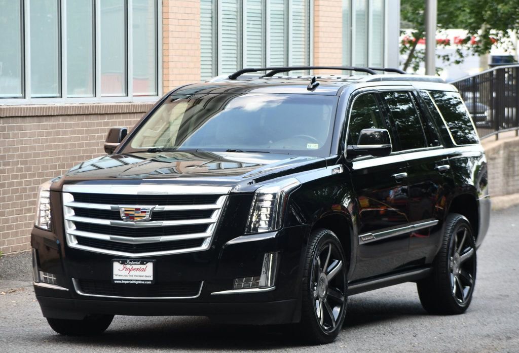 Used 2016 Cadillac Escalade Premium image 3