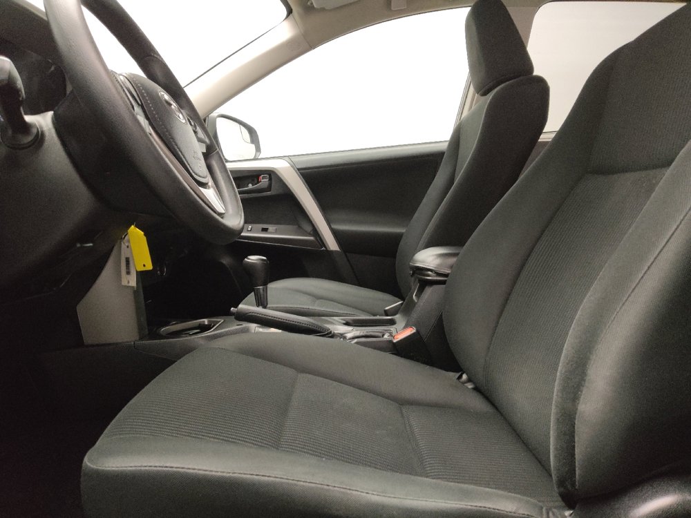 Used 2018 Toyota RAV4 LE w/ All Weather Liner Package AWD/4WD image 17