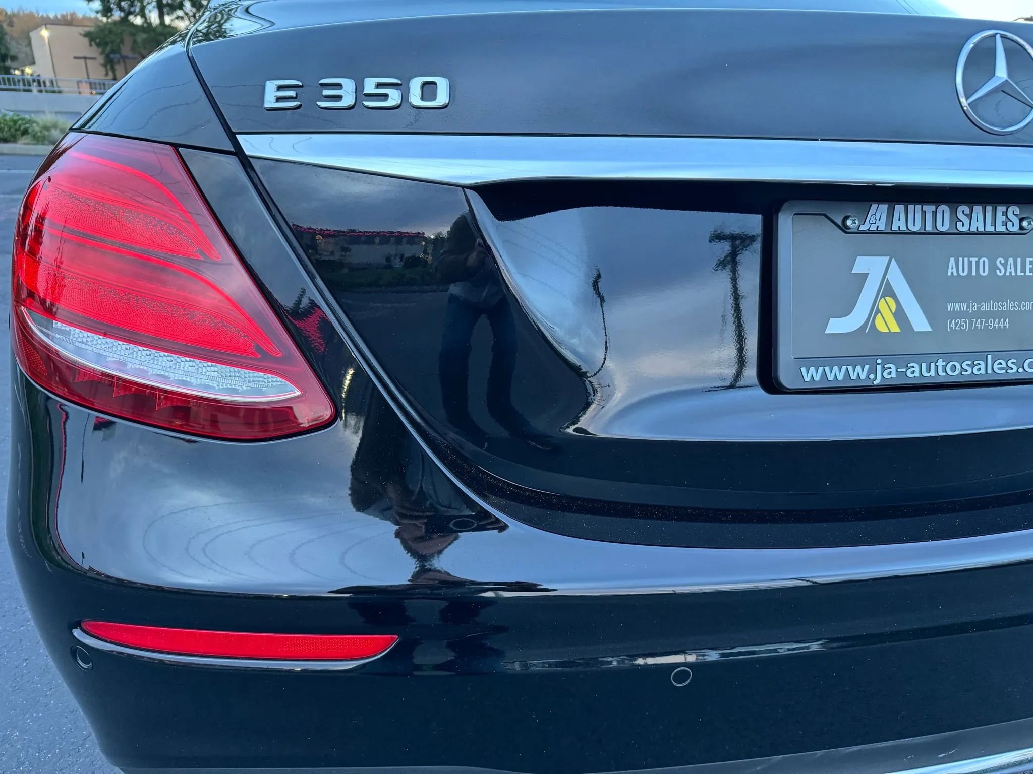 Used 2020 Mercedes-Benz E 350 4MATIC Sedan image 14