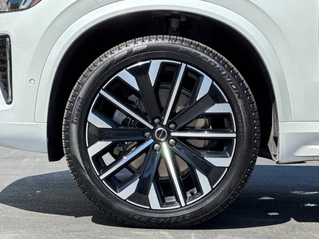 Certified 2026 Volvo XC90 B6 Plus AWD/4WD image 26