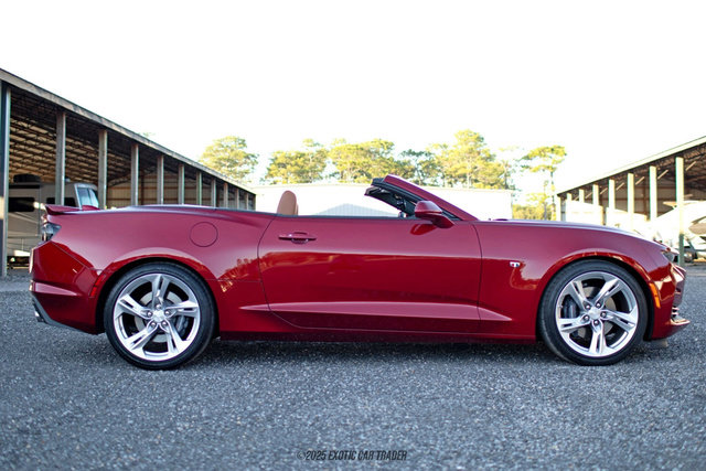 Used 2021 Chevrolet Camaro SS image 9