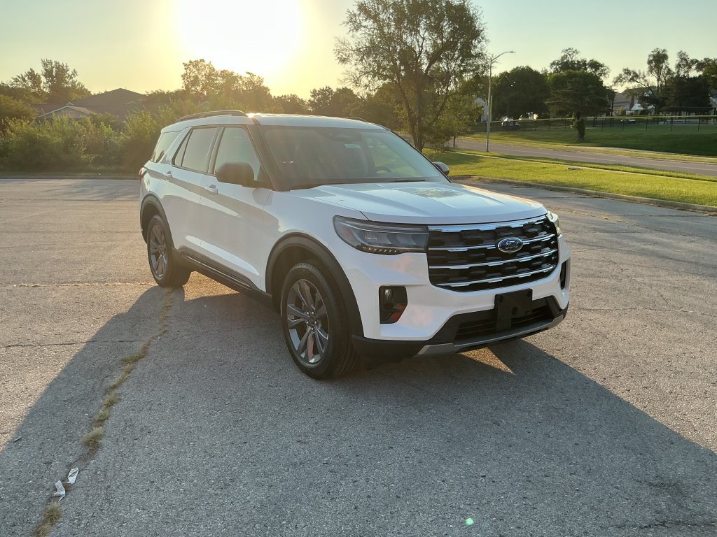 New 2026 Ford Explorer Active w/ Active Comfort Package AWD/4WD image 7