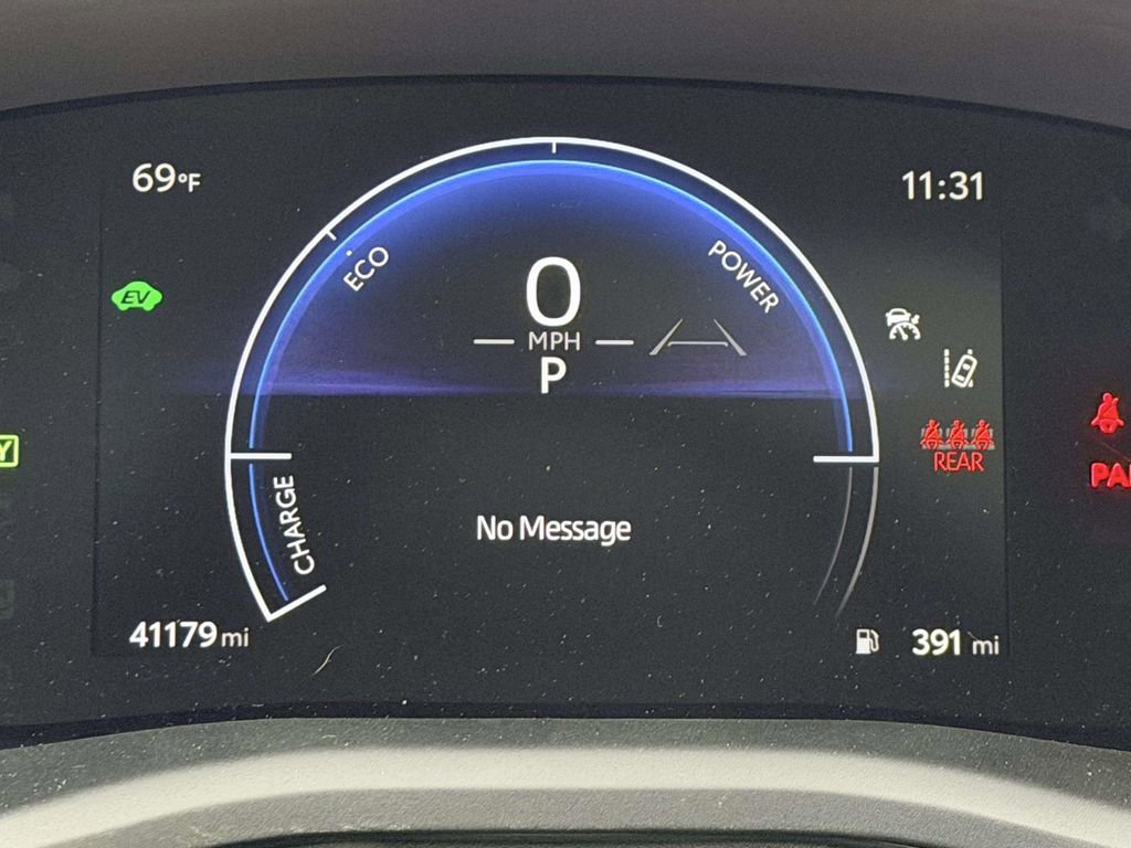 Certified 2025 Toyota Camry SE w/ Convenience Package FWD image 11