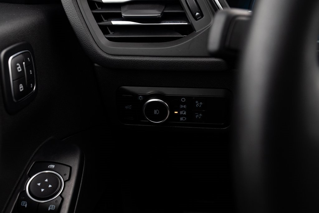 Used 2024 Ford Escape Platinum image 13