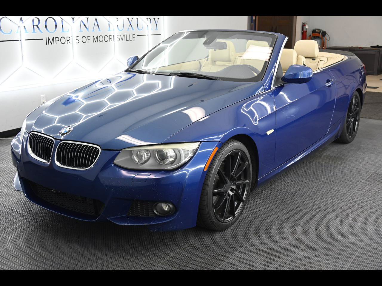 Used 2012 BMW 328i Convertible RWD image 1