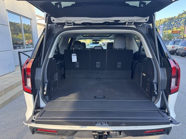 New 2025 Ford Expedition Max Active image 21