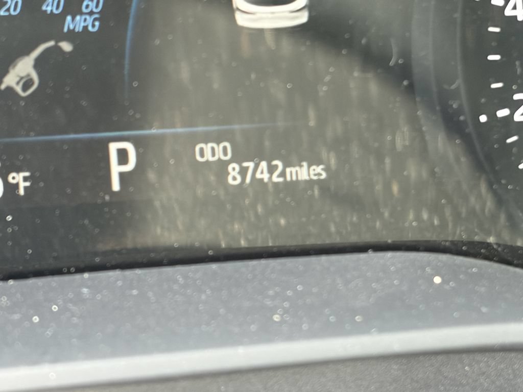 Used 2026 Toyota Sienna XLE FWD image 12
