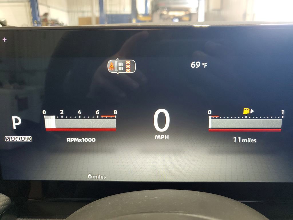 New 2026 Nissan Kicks SR w/ SR Premium Package image 17