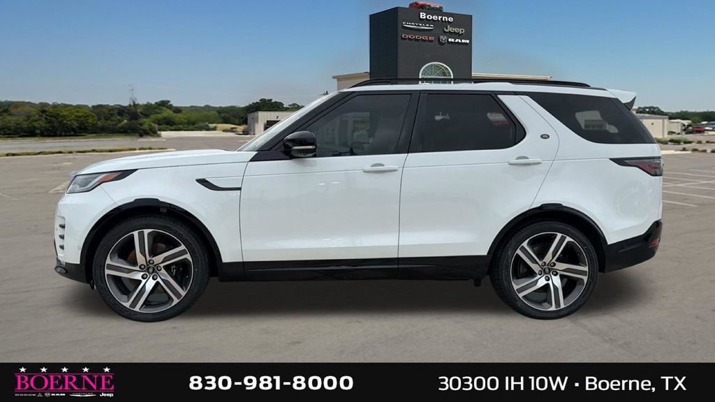 Used 2023 Land Rover Discovery Metropolitan Edition AWD/4WD image 6