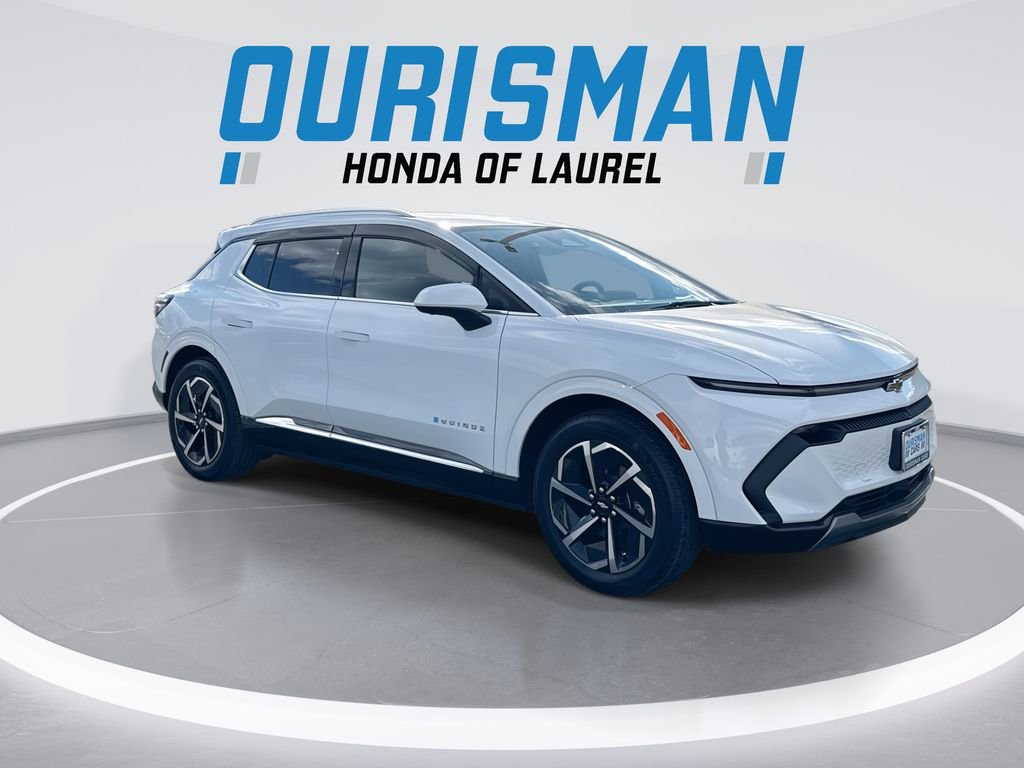 Used 2025 Chevrolet Equinox EV LT image 2