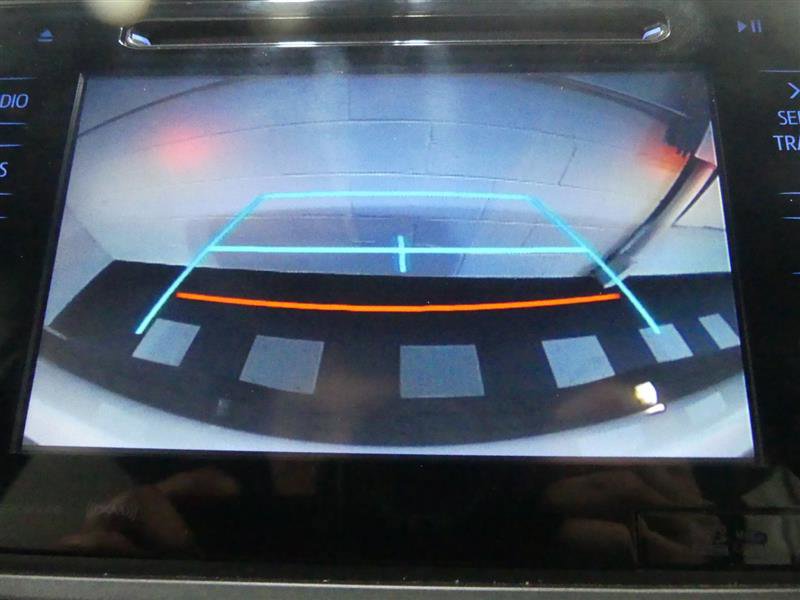 Used 2017 Toyota Tacoma TRD Off-Road w/ Tow Package image 42