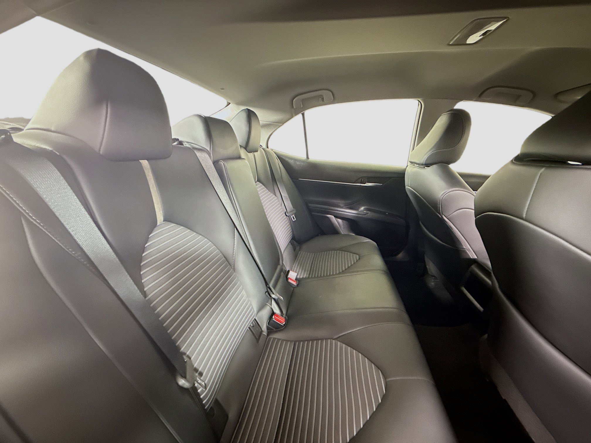 Used 2024 Toyota Camry SE image 26