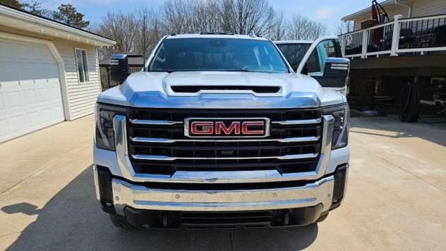 Used 2026 GMC Sierra 2500 SLT w/ SLT Premium Package image 3