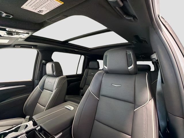 New 2026 Cadillac Escalade ESV Luxury w/ LPO, Floor Liner Package AWD/4WD image 21