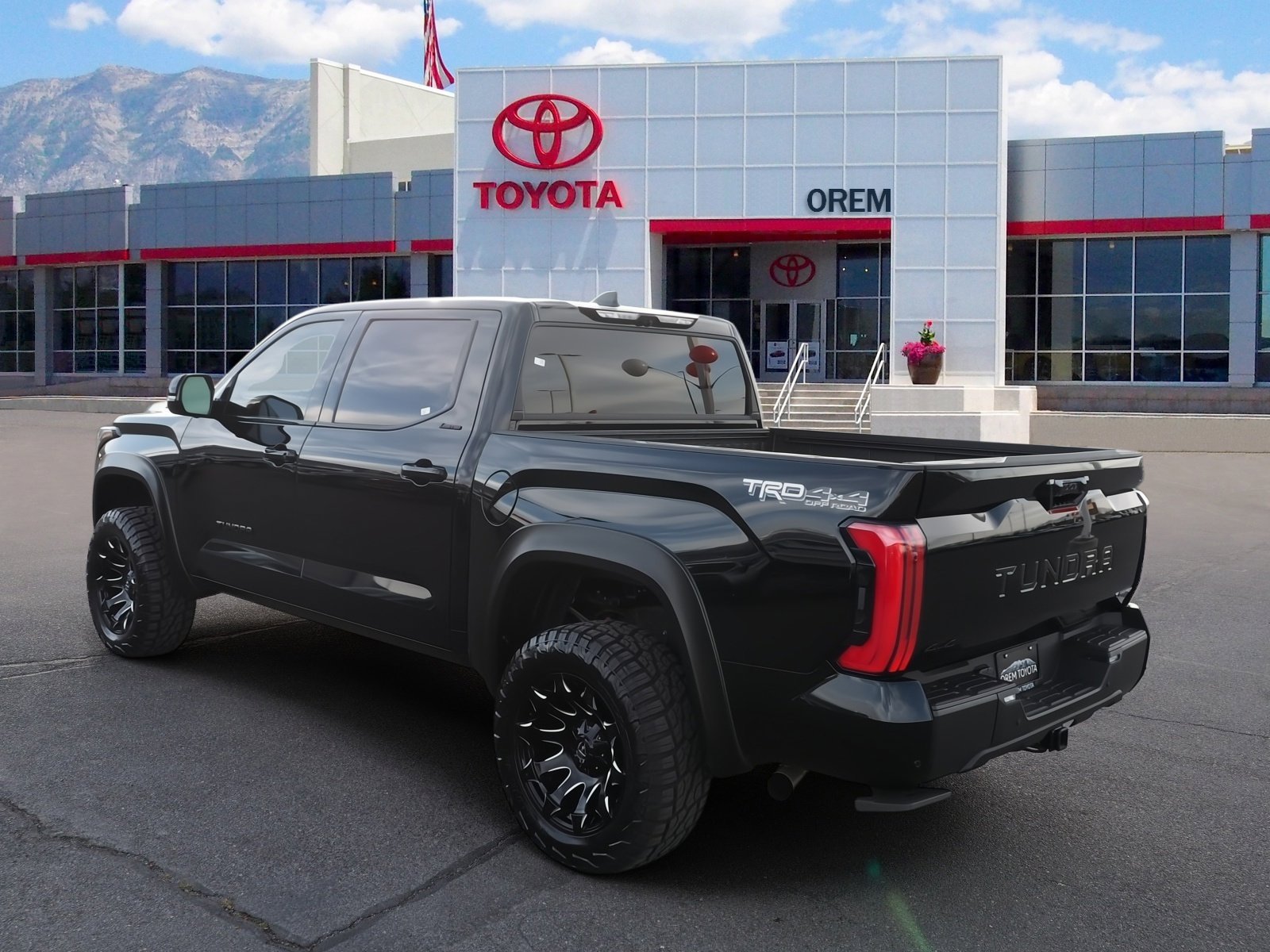Used 2025 Toyota Tundra Limited w/ TRD Off-Road Package image 4