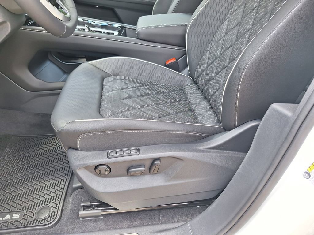 New 2025 Volkswagen Atlas SEL Premium R-Line image 10