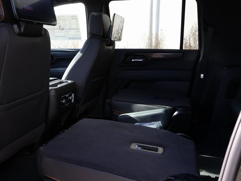 New 2026 GMC Yukon XL AT4 w/ AT4 Premium Plus Package AWD/4WD image 22
