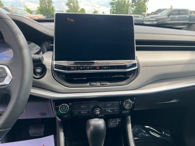 Certified 2025 Jeep Compass Limited AWD/4WD image 14