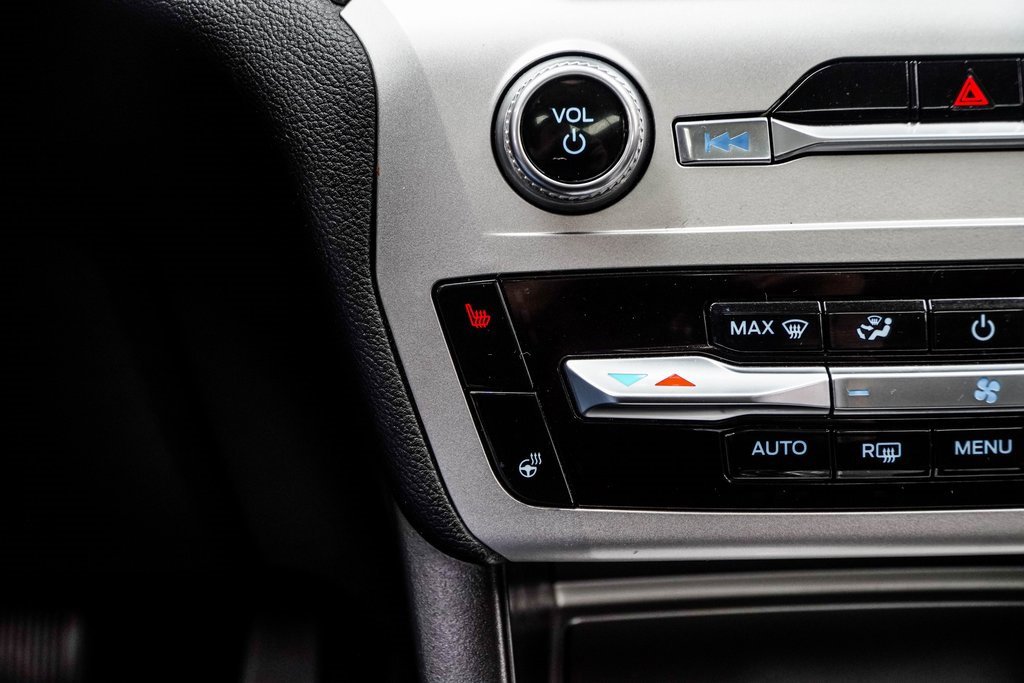 Used 2022 Ford Explorer XLT w/ Equipment Group 202A image 24