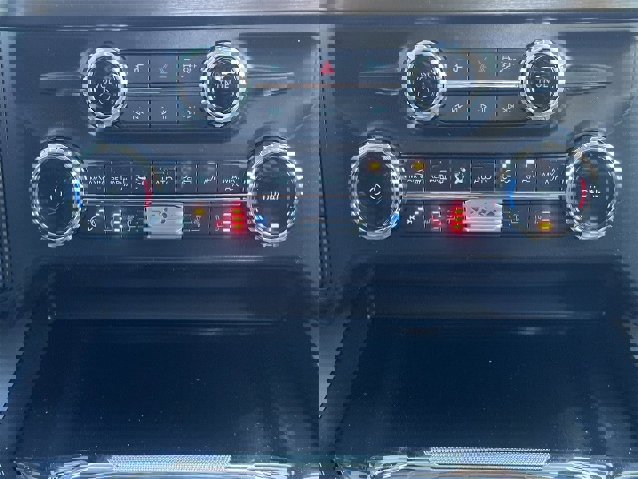 New 2026 Ford F250 4x4 Crew Cab Super Duty image 9