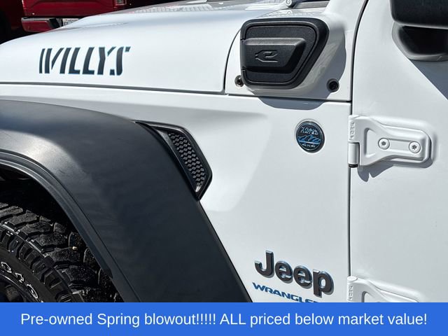 Used 2023 Jeep Wrangler Unlimited w/ Cold Weather Group AWD/4WD image 15