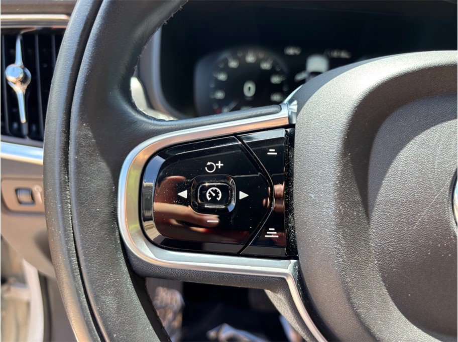 Used 2018 Volvo V90 T6 Cross Country w/ Convenience Package AWD/4WD image 27