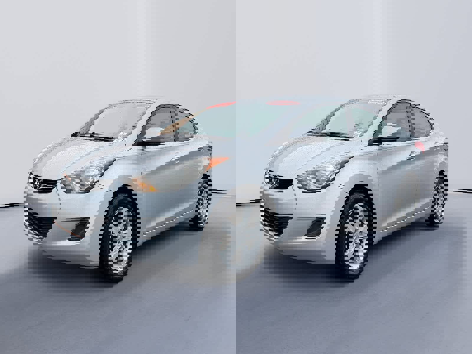 Used 2011 Hyundai Elantra GLS w/ Navigation Pkg 4 image 7