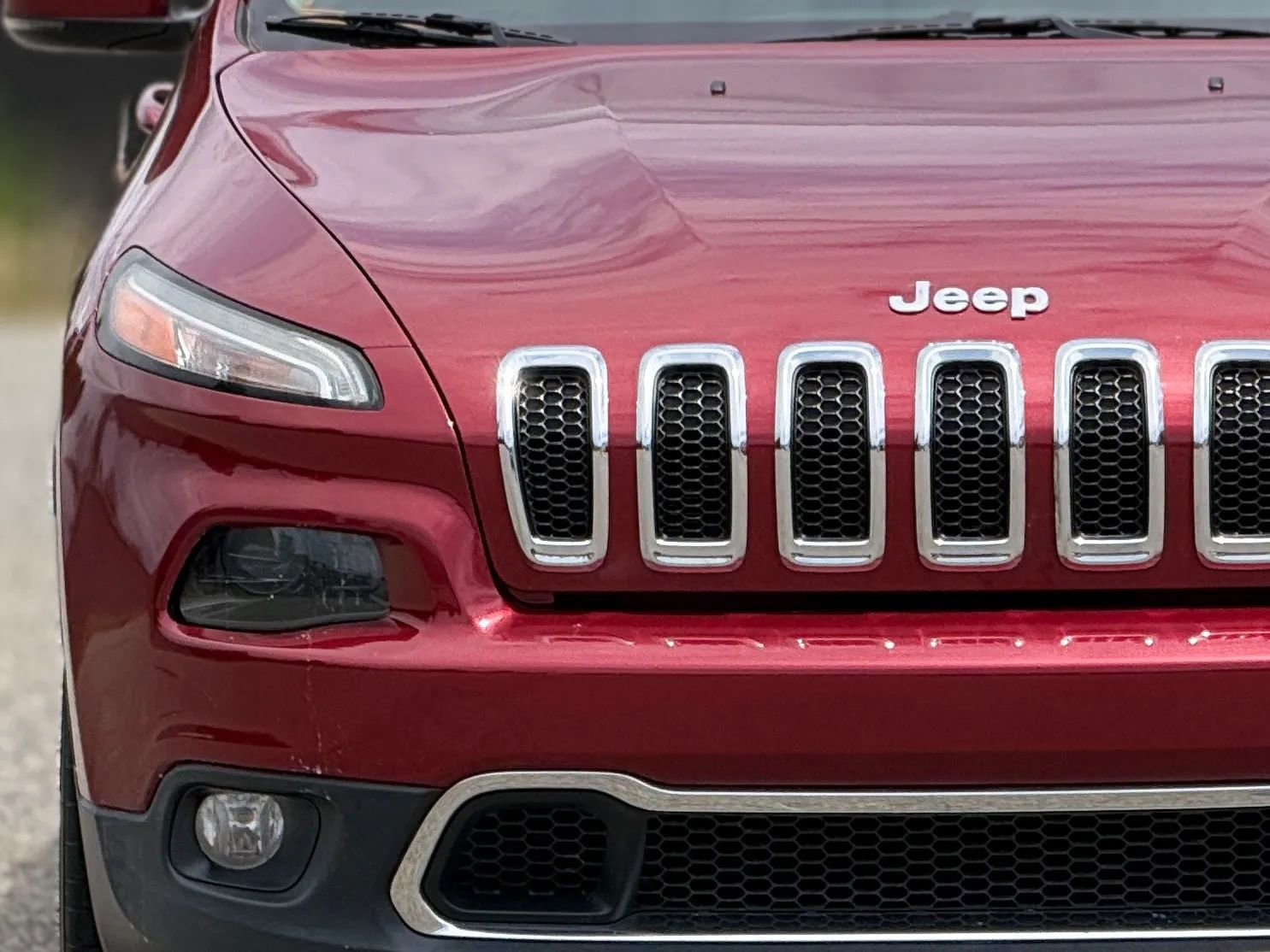Used 2016 Jeep Cherokee Limited FWD image 11