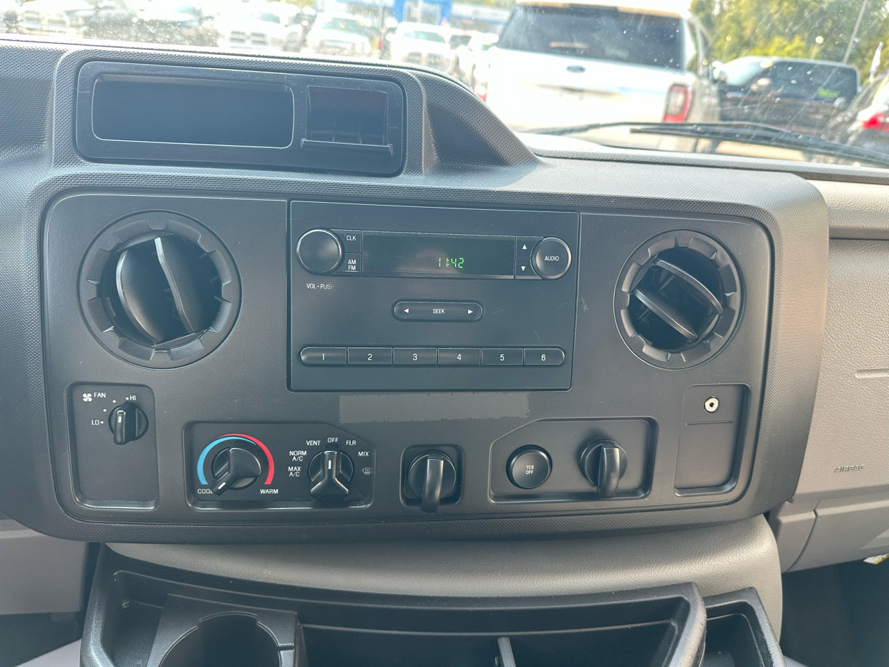 Used 2018 Ford E-450 and Econoline 450 Super Duty w/ Power Windows & Locks Group RWD image 18