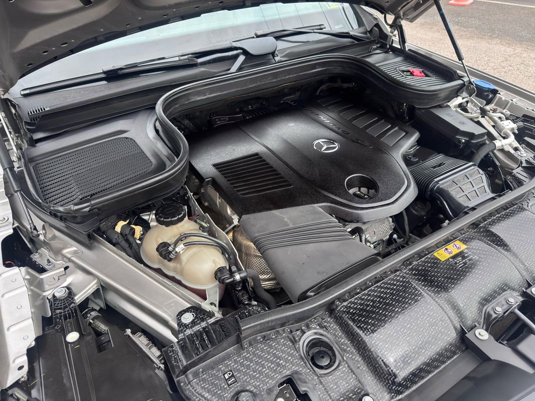 Used 2020 Mercedes-Benz GLS 450 4MATIC image 46