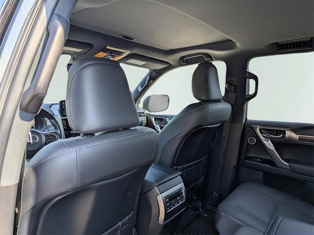 Used 2023 Lexus GX 460 Luxury image 17