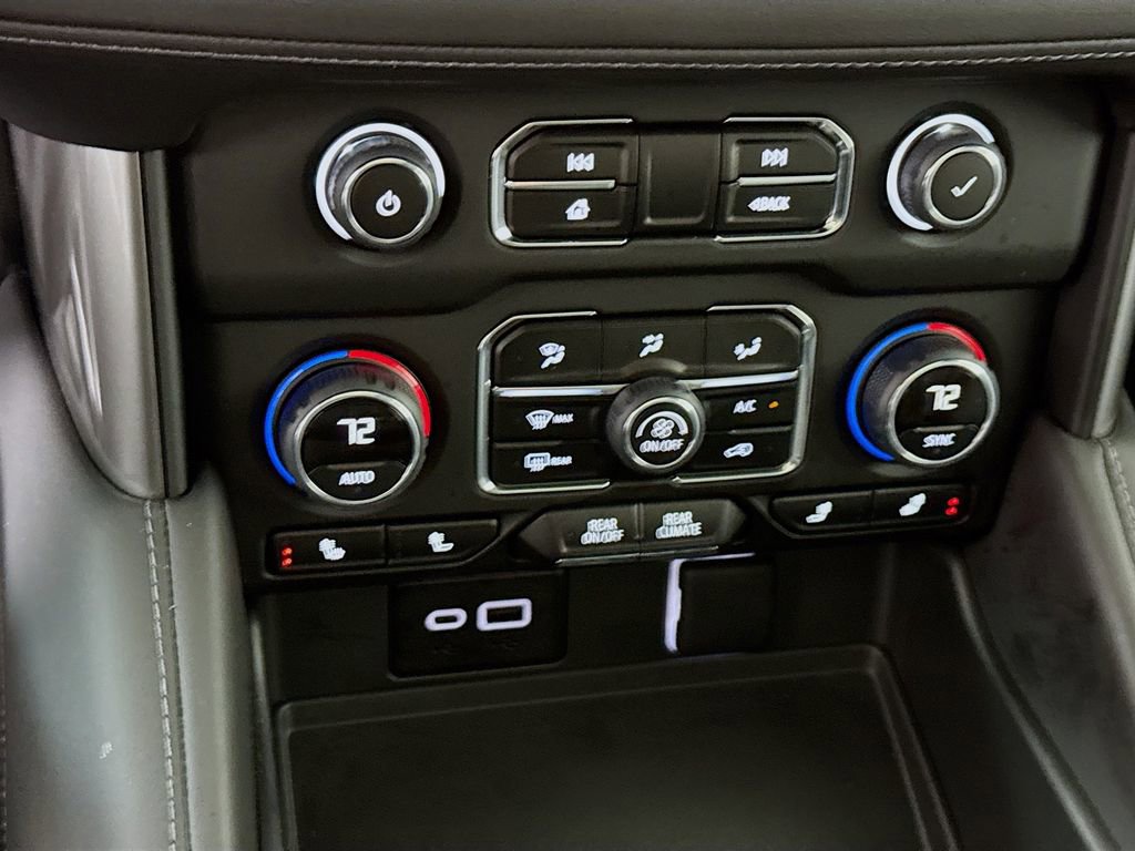 Used 2024 Chevrolet Suburban Z71 w/ Z71 Off-Road Package image 8