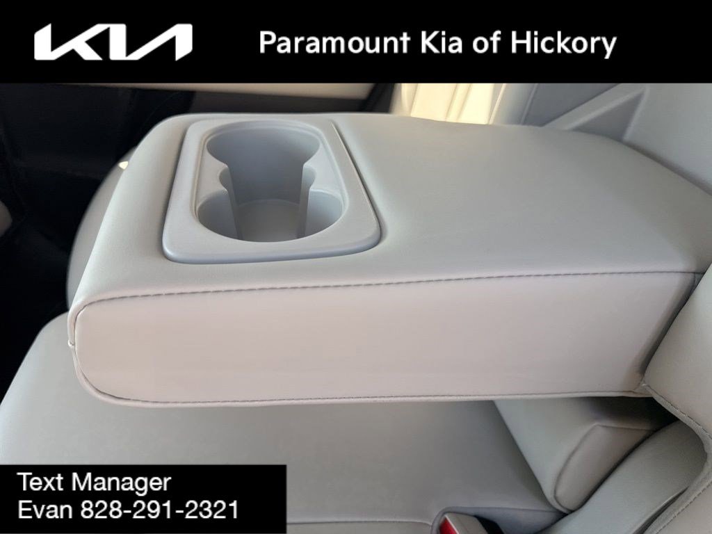 Used 2022 Kia Sorento S image 17