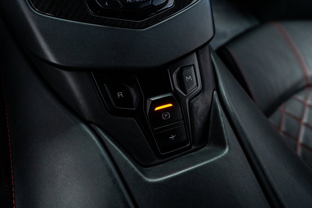 Used 2017 Lamborghini Aventador S image 59