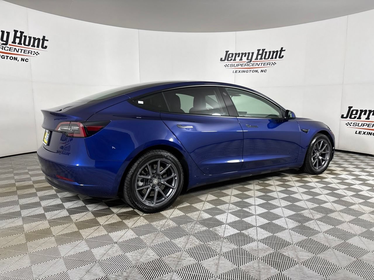 Used 2022 Tesla Model 3 RWD image 4